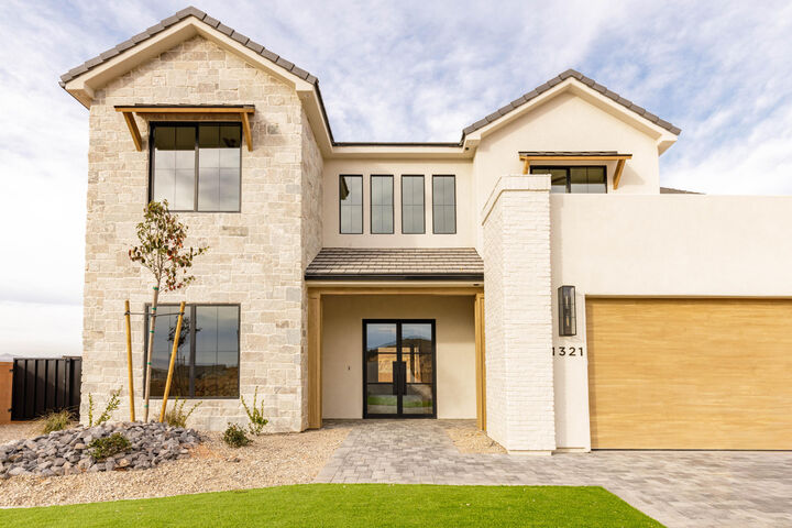 Property Photo:  1321 E Pony Way  UT 84780 