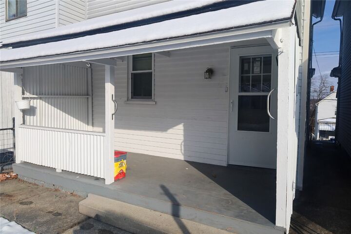 Property Photo: 624 Park Ave PA 15025