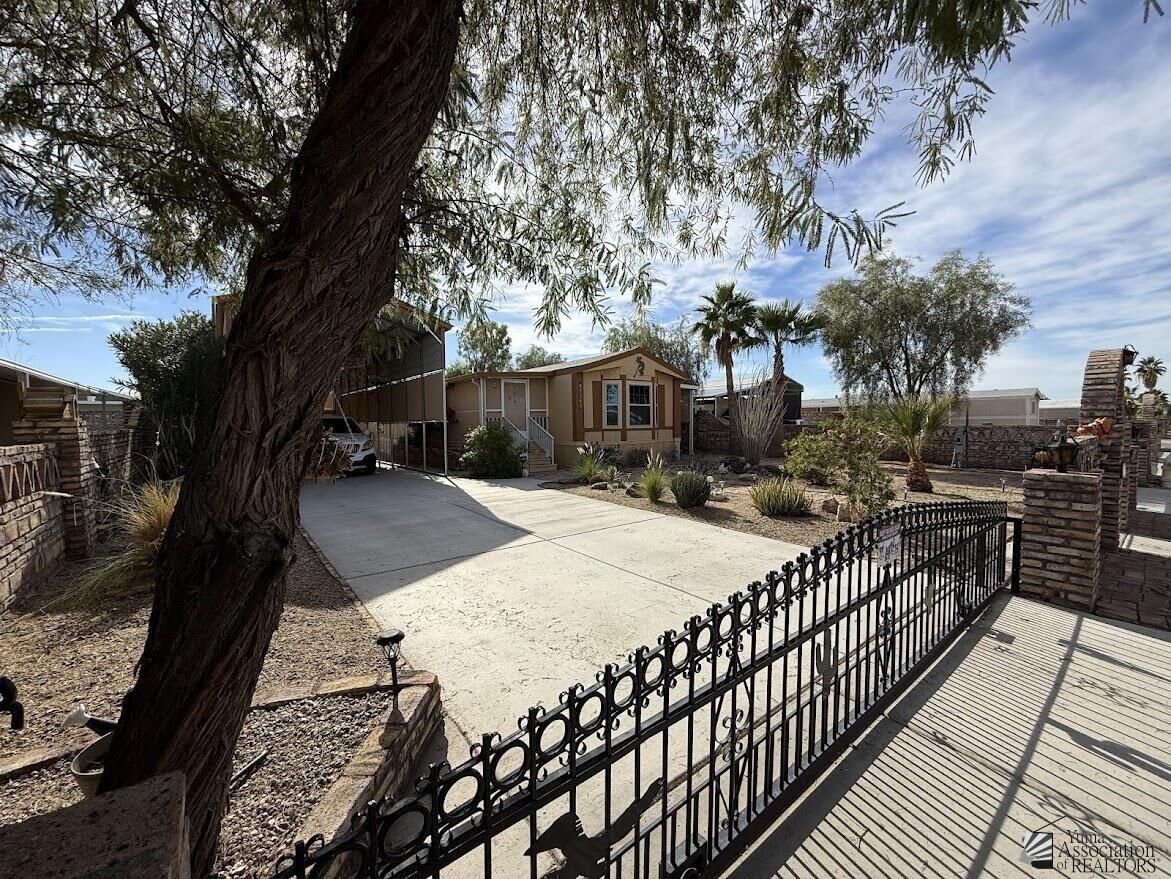 Property Photo:  12635 E 44 Dr  AZ 85367 