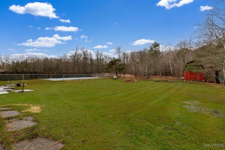 Property Photo:  1940 Stony Point Road  NY 14072 