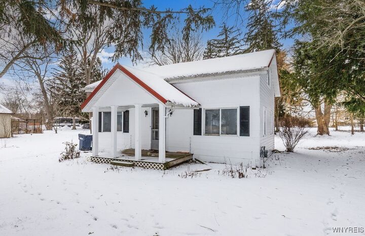 Property Photo:  4374 East River Road  NY 14072 