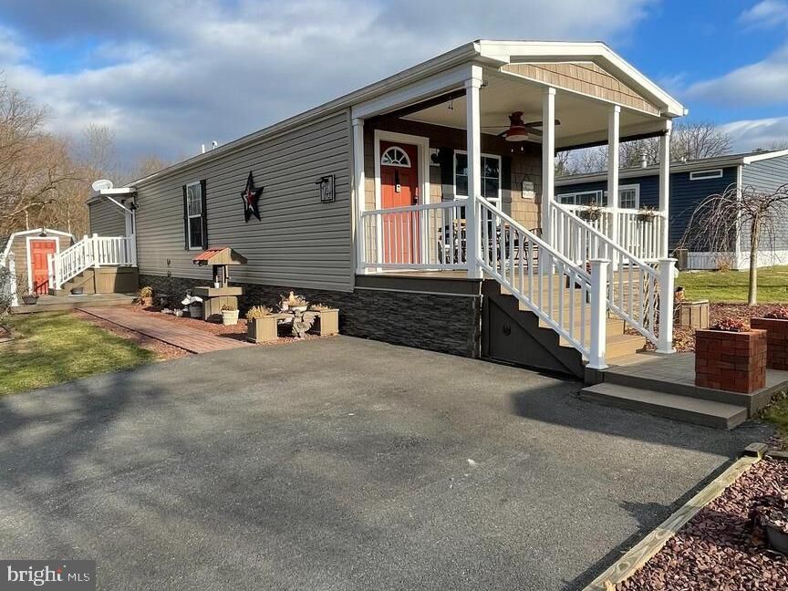 Property Photo:  74 Chipawa Avenue  PA 17315 