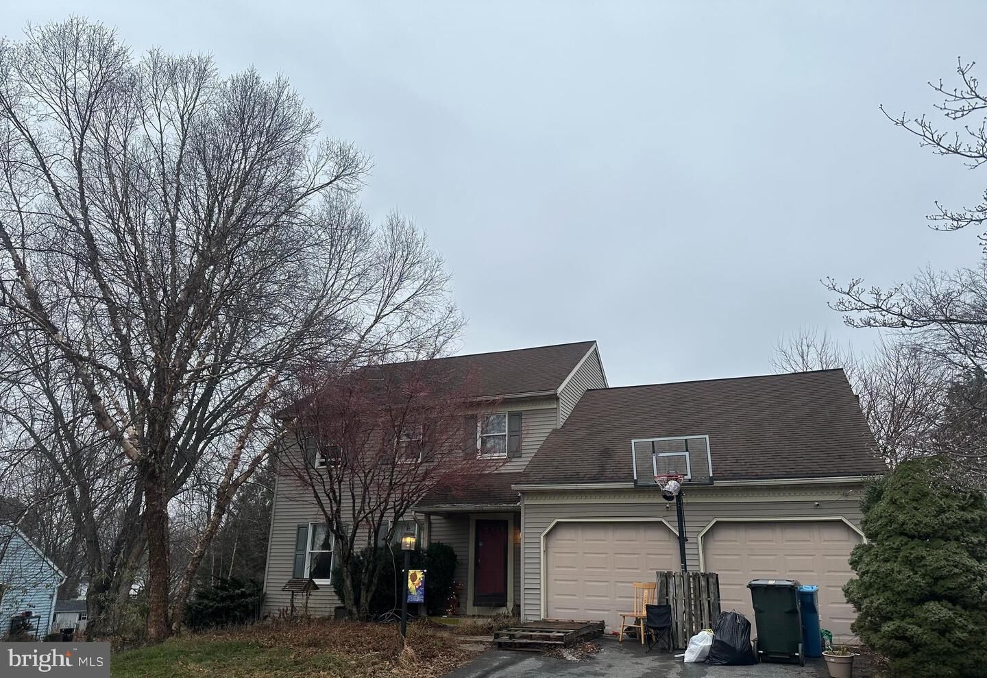 Property Photo:  915 Jade Avenue  PA 17601 