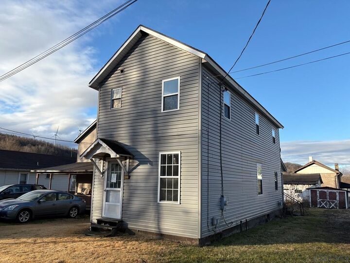 Property Photo:  629 Stewart Street  PA 15921 