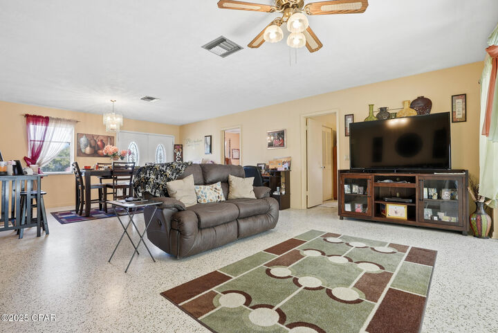 Property Photo: 4458 Hancock Court FL 32428