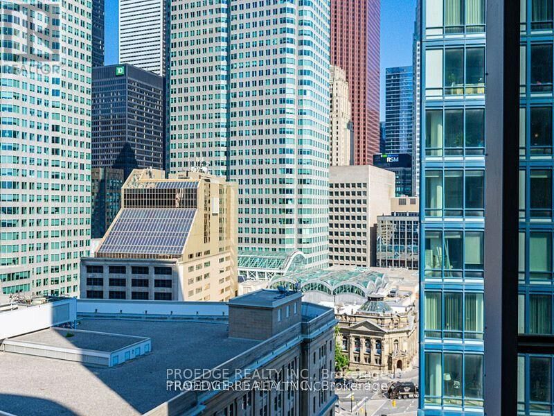 Property Photo:  1 The Esplanade Street 1504  ON M5E 0A8 