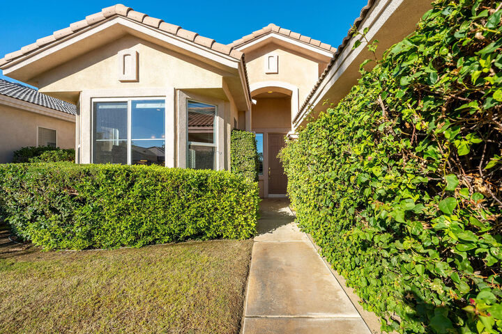 Property Photo:  44719 Alexandria Vale  CA 92201 