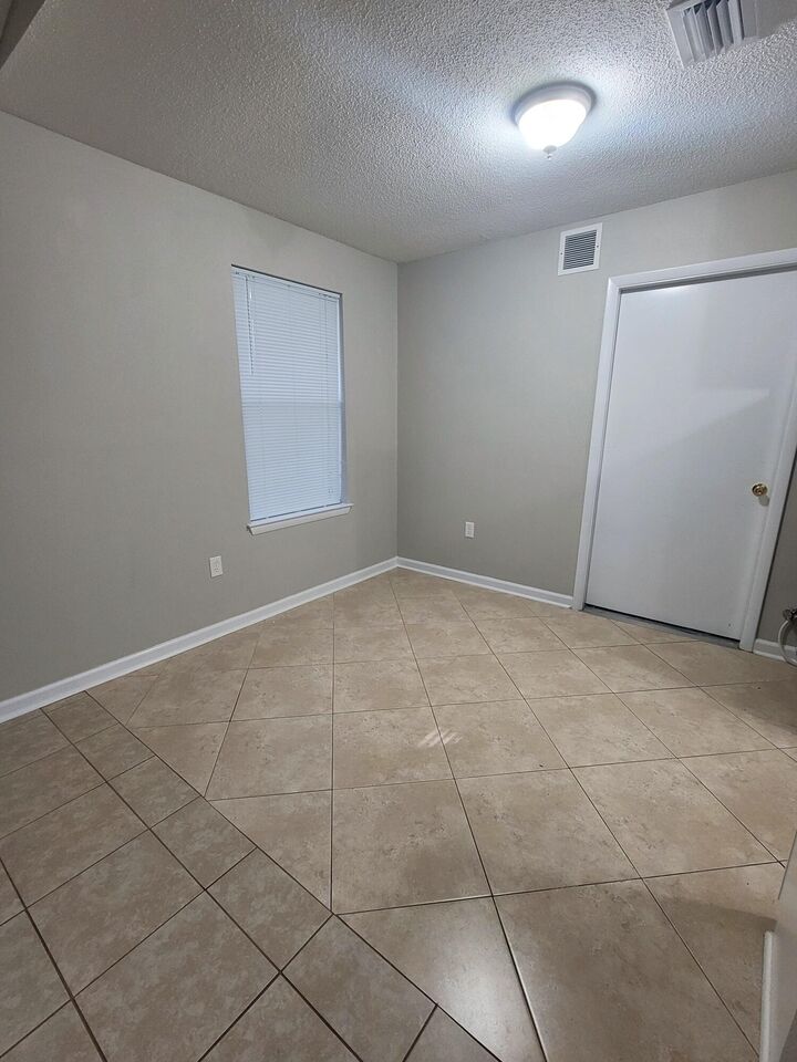 Property Photo:  5496 Monterrey Road  FL 32539 