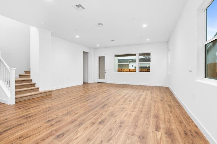 Property Photo: 363 Peters Lane S CA 93636