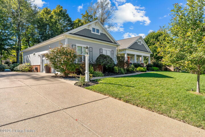 Property Photo:  9602 Dabney Carr Dr  KY 40299 