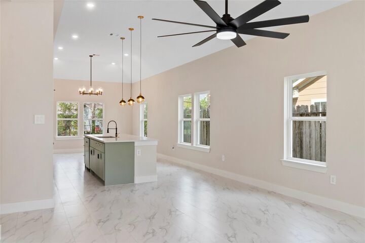 Property Photo:  12011 Coulson Cir  TX 77015 