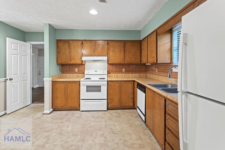 Property Photo:  616 Sandy Run Drive  GA 31313 