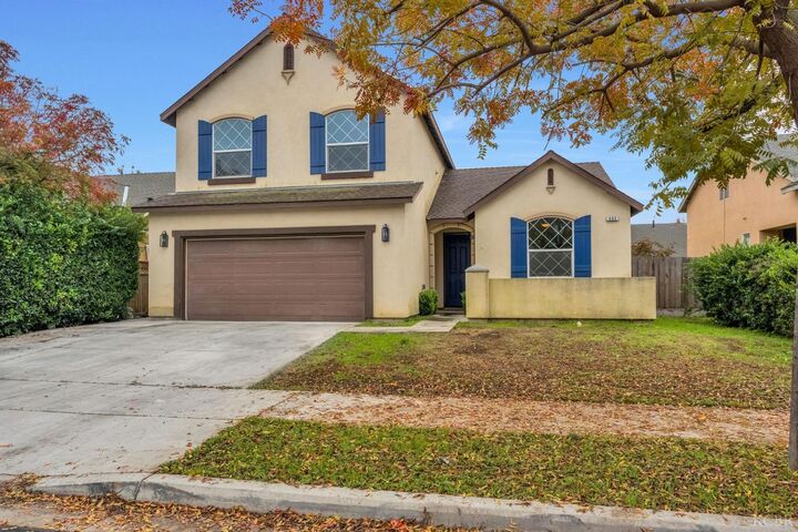 Property Photo:  653 Visconti  CA 93245 