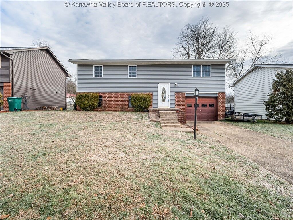 Property Photo:  5222 Kel Dawn Circle  WV 25313 