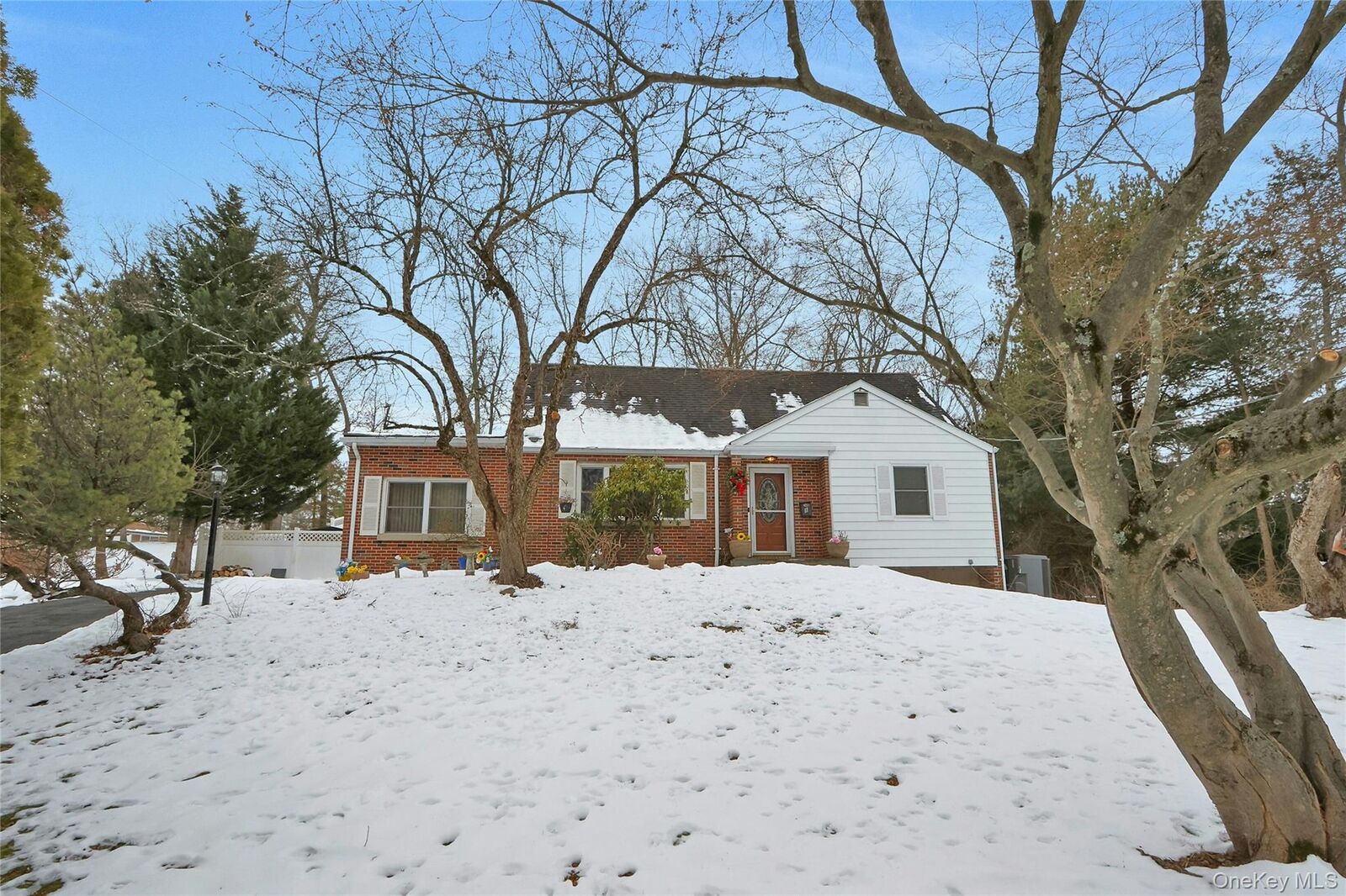 Property Photo:  8 Windmill Lane  NY 10956 