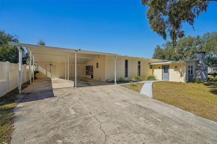 Property Photo:  15050 SE 105th Avenue  FL 34491 