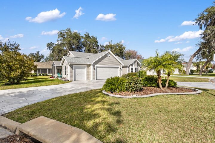 Property Photo:  602 Juanita Court  FL 32159 