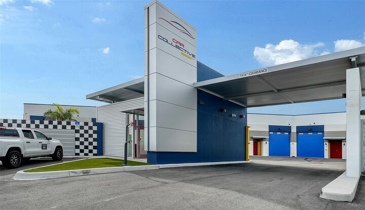 Property Photo:  8100 Ciboney Court 10  FL 34240 