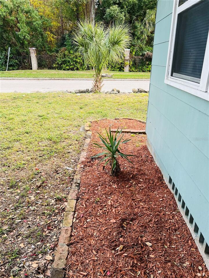 Property Photo:  501 25th Avenue W  FL 34205 