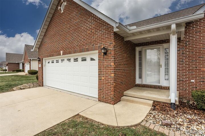 Property Photo:  406 Celesta Street  IL 62035 