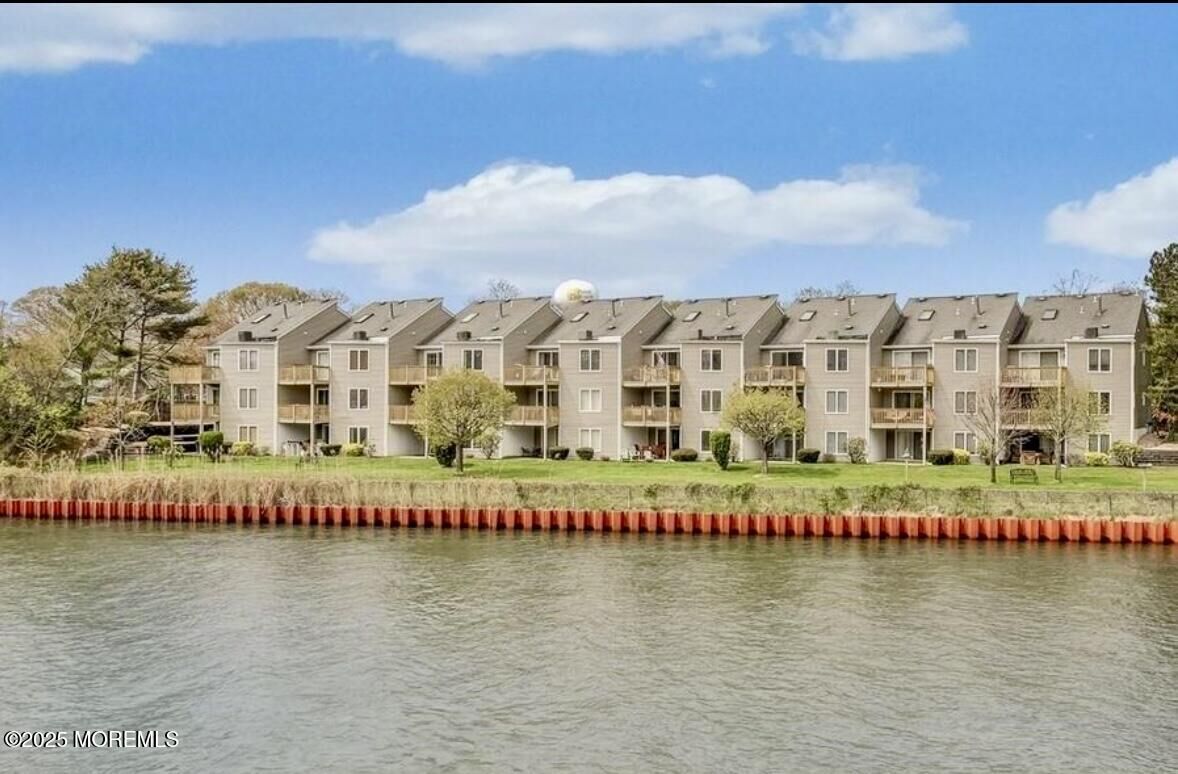 Property Photo:  12 Intercoastal Way  NJ 08742 