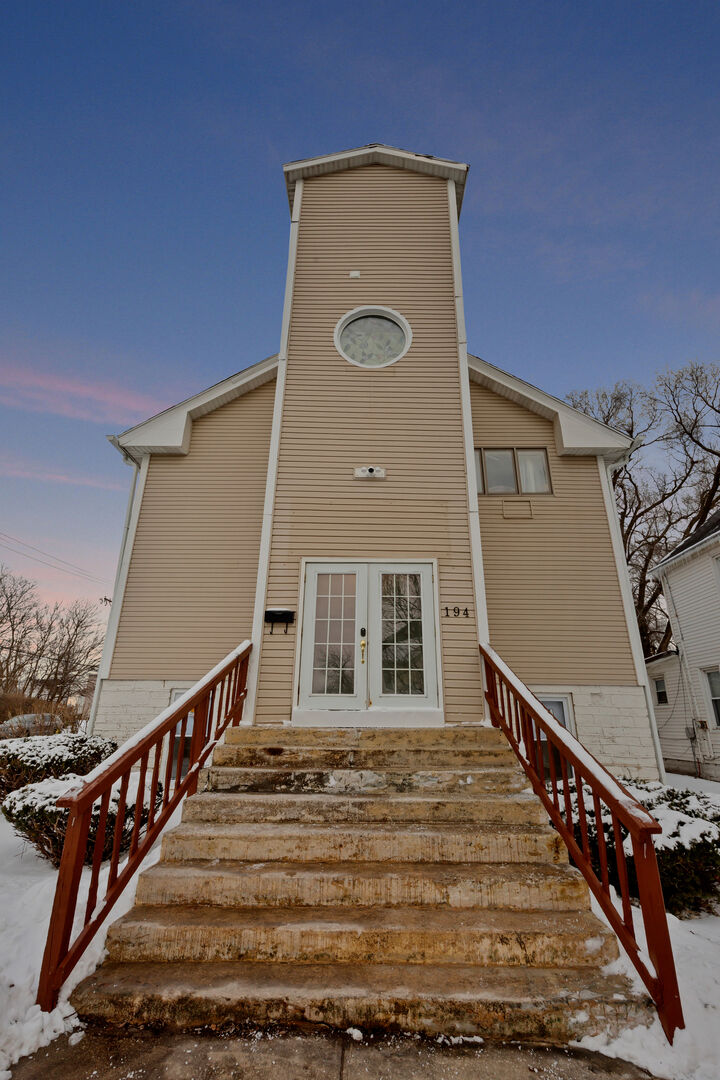 Property Photo:  194 N Entrance Avenue  IL 60901 