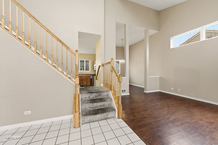 Property Photo:  109 Old Post Road  IL 60543 