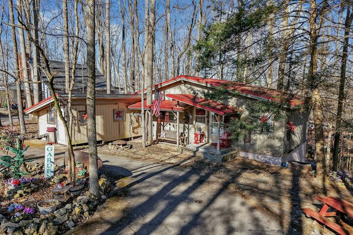 Property Photo:  605 Holiday Haven Dr  TN 37166 