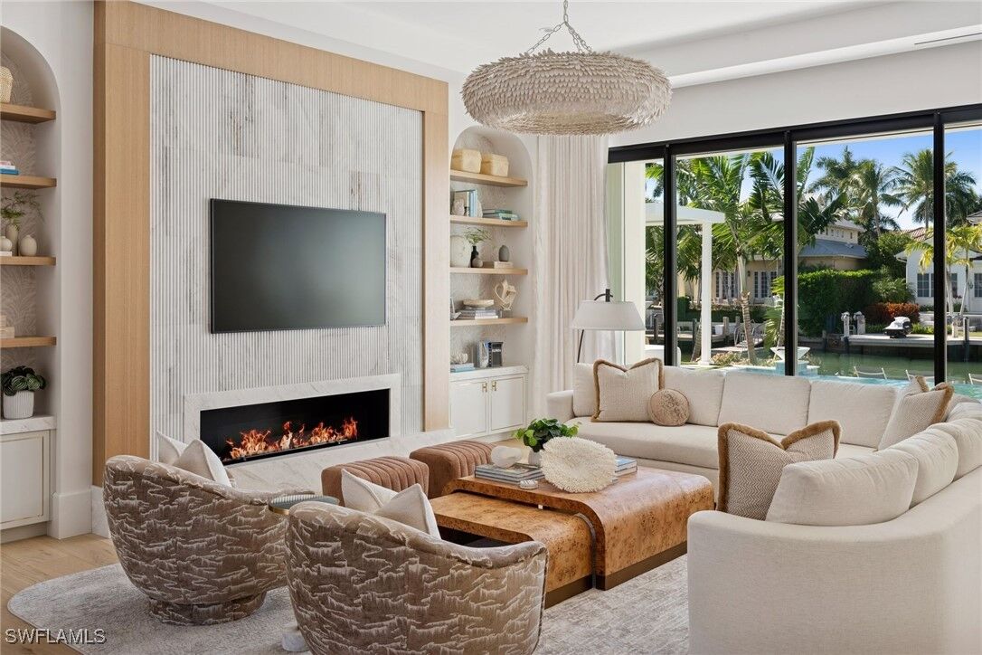 Property Photo:  1990 7th Street S  FL 34102 