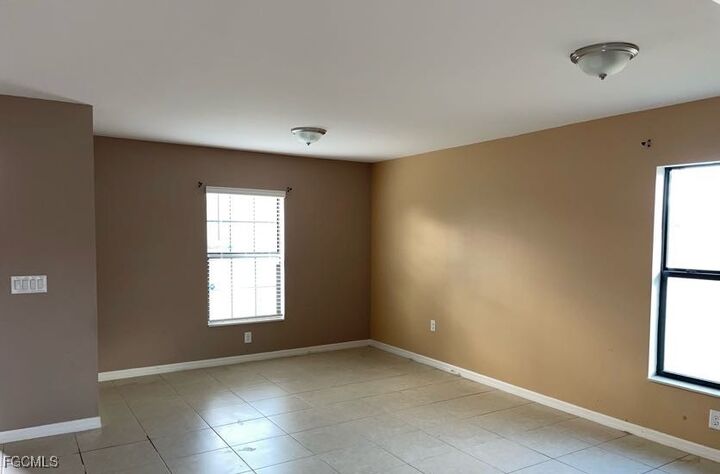 Property Photo:  815 Lystra Avenue  FL 33913 