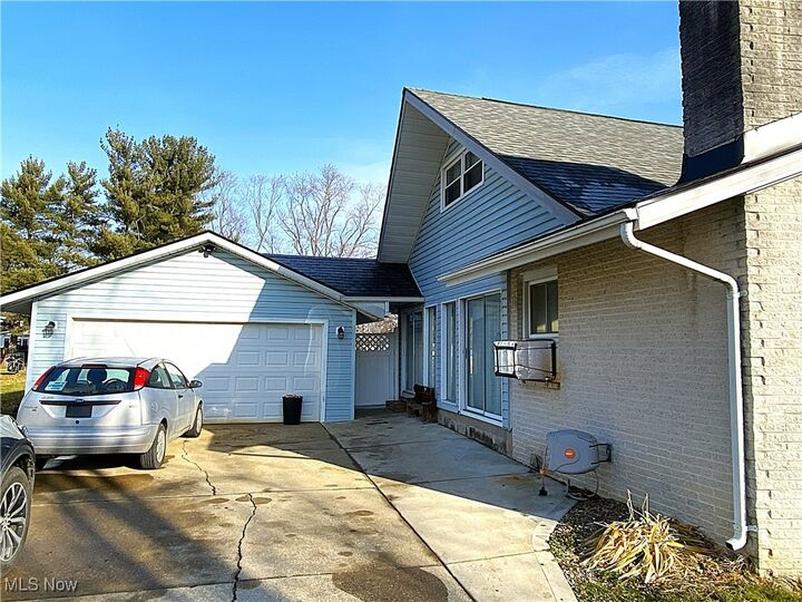 Property Photo: 237 Montrose Way OH 44090
