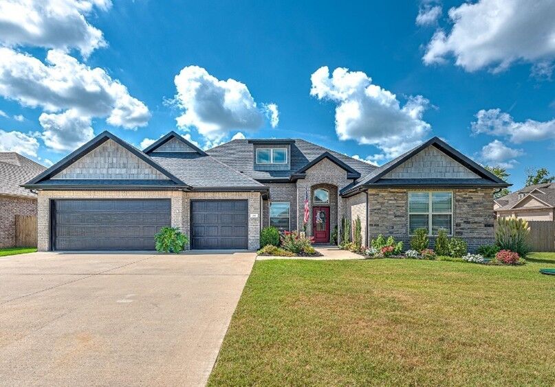 Property Photo:  308 Deere Run Drive  AR 72718 