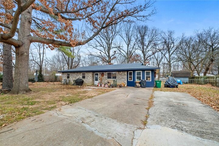 Property Photo:  199 Ruth  AR 72730 