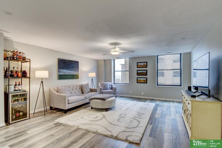 Property Photo:  312 S 16 Street 801  NE 68102 