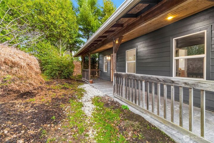 Property Photo:  3216  Bennett Drive  WA 98225 