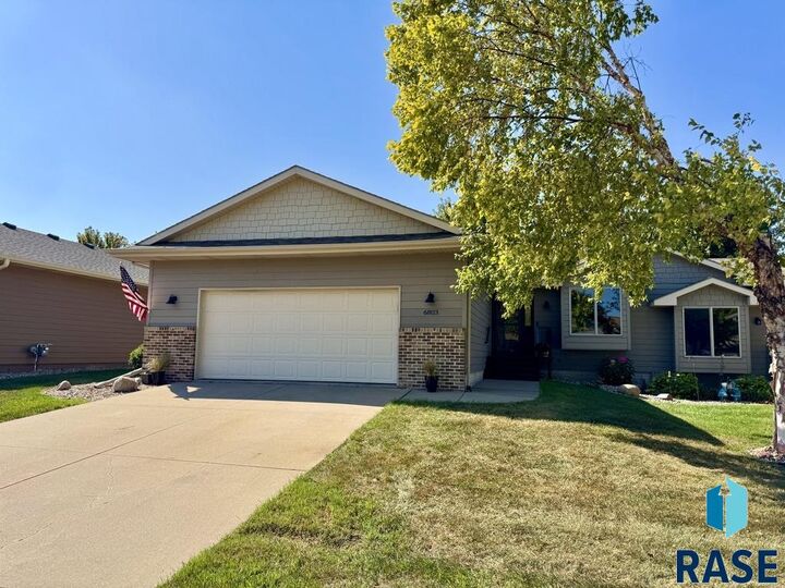 Property Photo:  6803 S Witzke Ave Avenue  SD 57108 