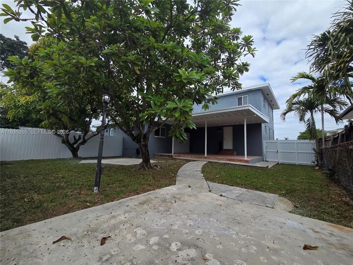 Property Photo: 6240 SW 21st St (Downstairs) 6240 FL 33155