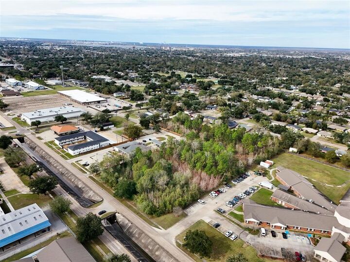 Property Photo:  Tbd Oak Park Boulevard  LA 70601 