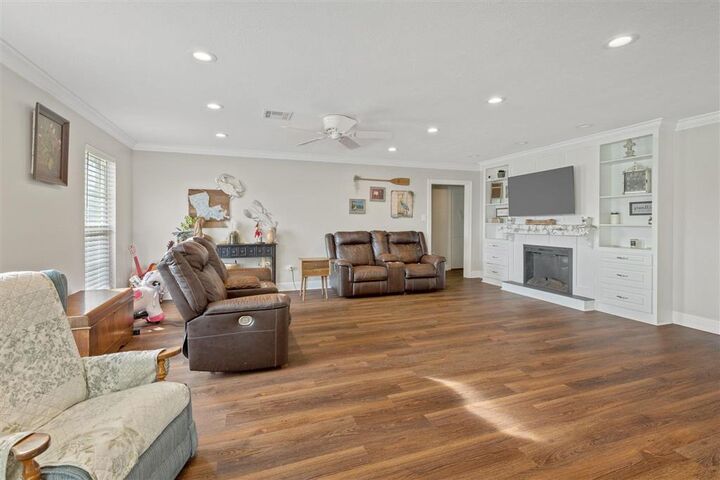 Property Photo: 7375 McCown Road LA 70647