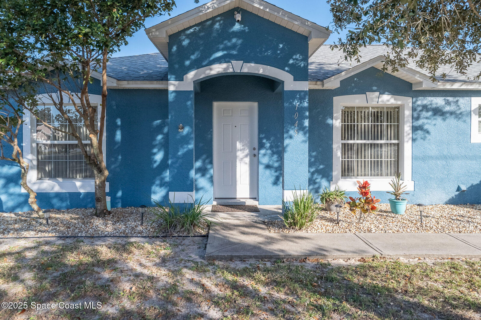 Property Photo:  1045 Lundy Drive  FL 32796 