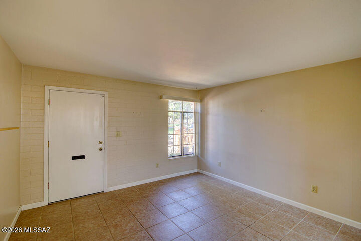 Property Photo:  135 S Paseo Quinta C  AZ 85614 