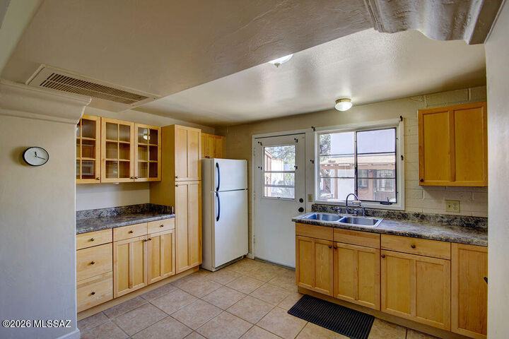 Property Photo:  135 S Paseo Quinta C  AZ 85614 