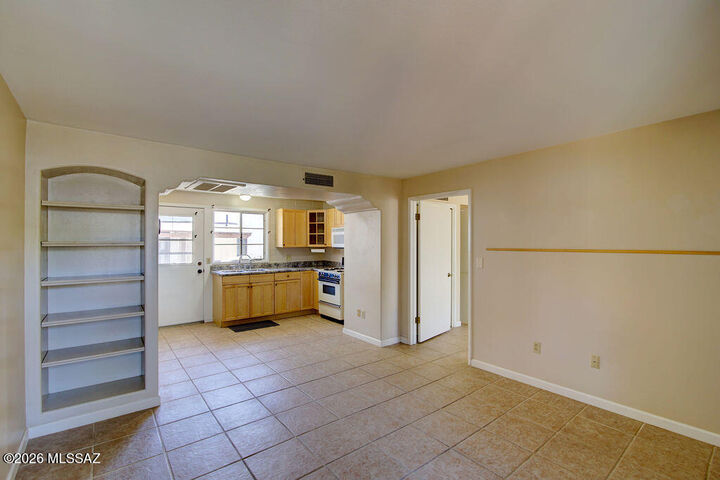 Property Photo:  135 S Paseo Quinta C  AZ 85614 