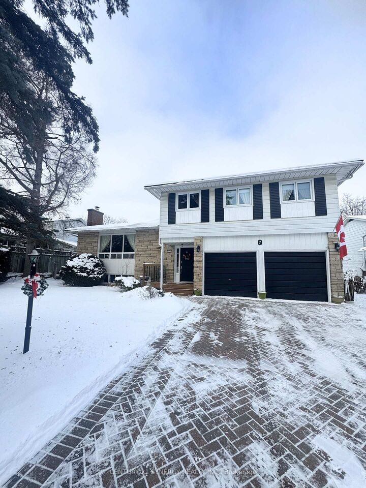 Property Photo:  7 St Remy Drive  ON K2J 1A5 