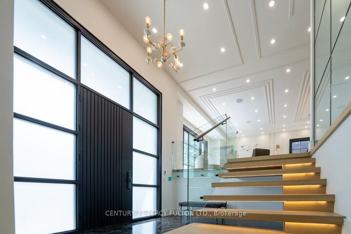 Property Photo:  210 Homewood Avenue  ON M2M 1K6 