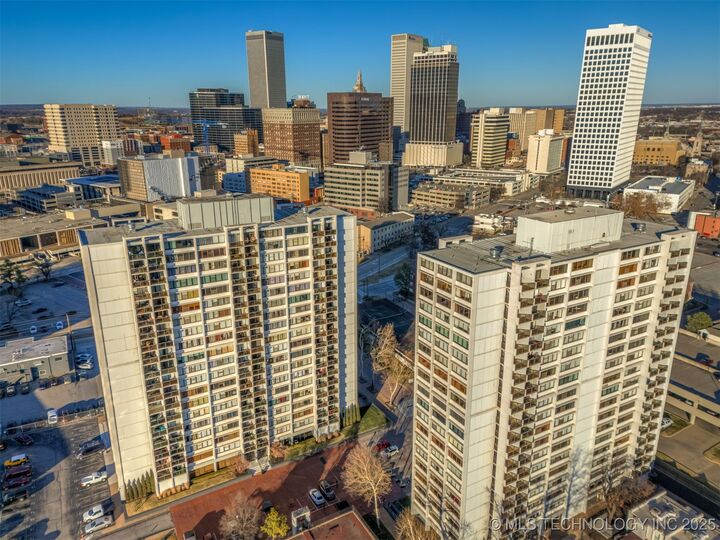 Property Photo: 450 W 7th Street 910 OK 74119