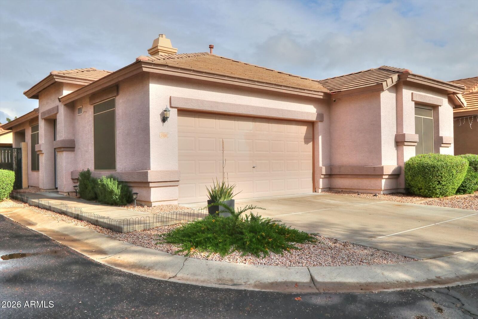 Property Photo:  1916 E Hawken Place  AZ 85286 