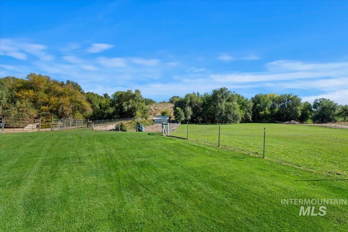 Property Photo: 15750 Parkview Dr. ID 83676