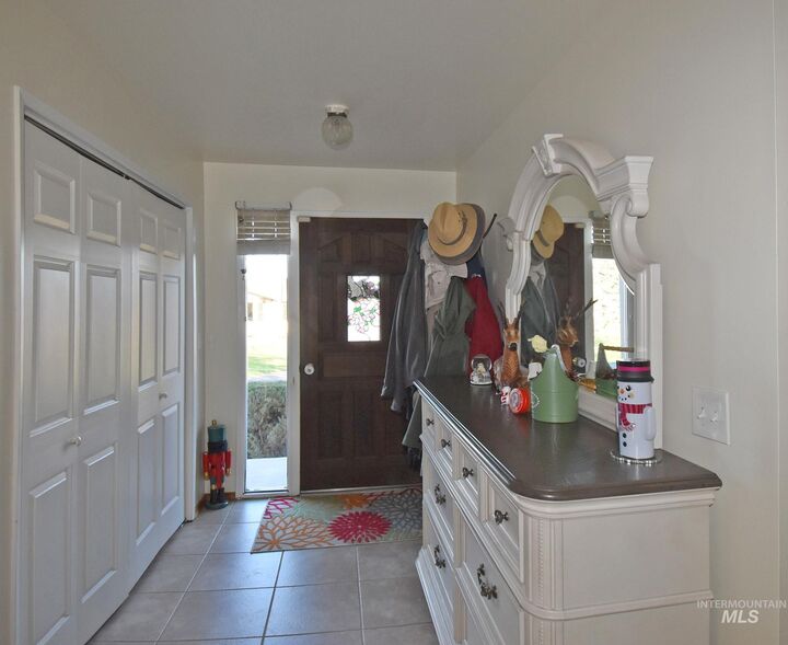 Property Photo:  1716 Alder Avenue  ID 83501 