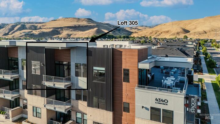 Property Photo: 4340 E Haystack St 305 ID 83716